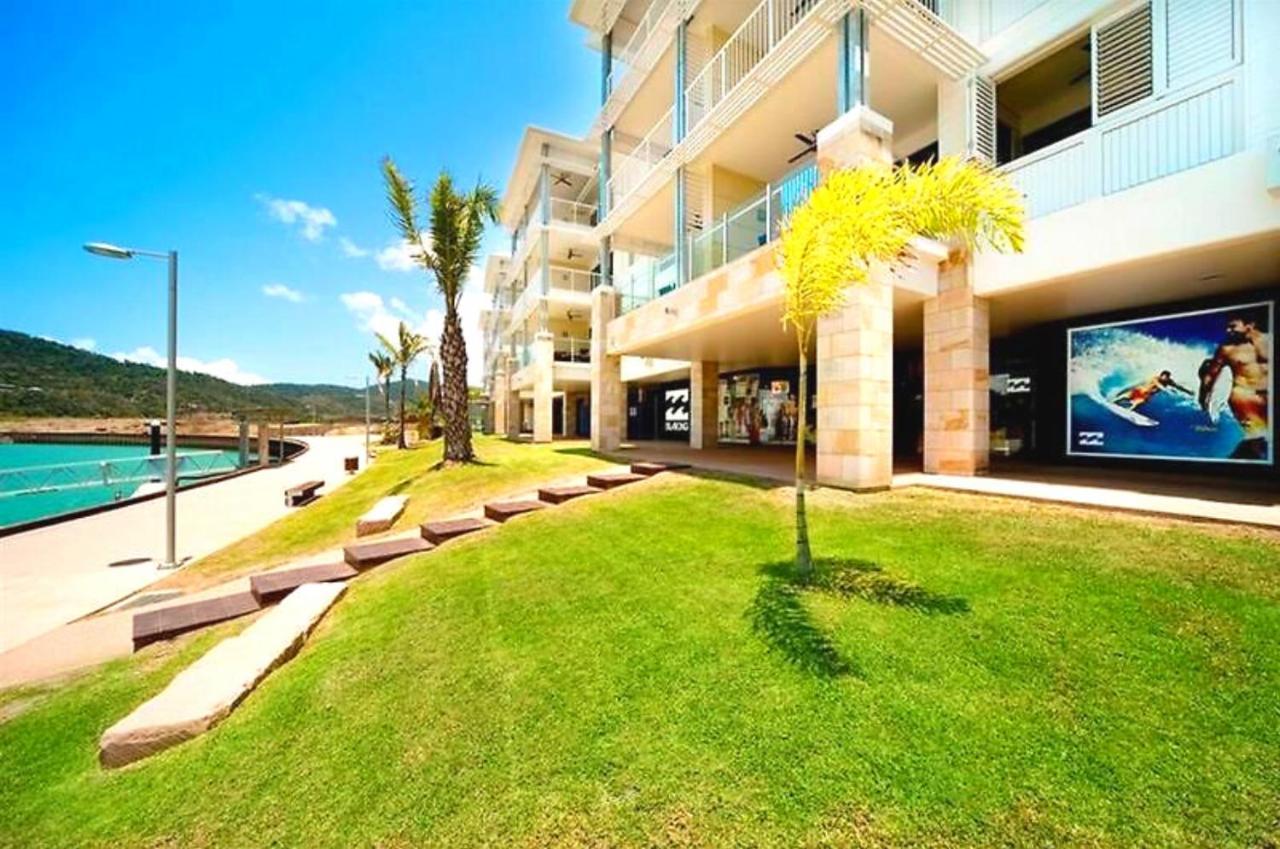 Absolute Luxury Marina Lifestyle At The Port Of Airlie Beach Εξωτερικό φωτογραφία